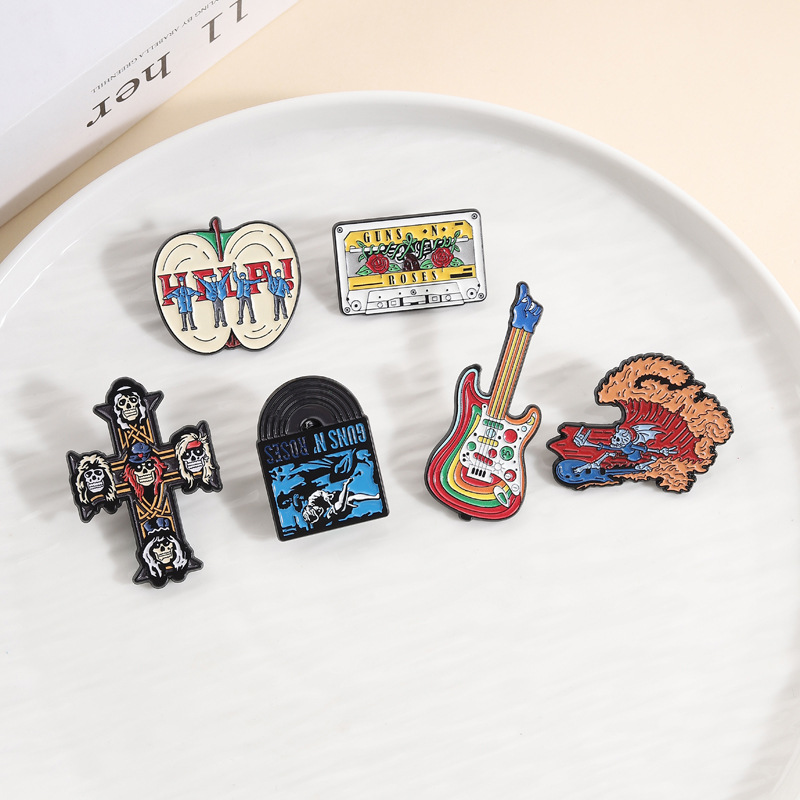 Pins de Esmalte Personalizados - Musical Instruments Cartoon avaliação e preço